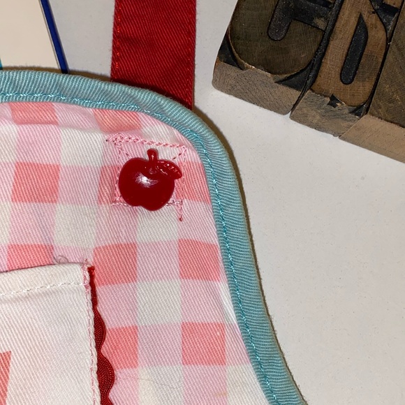 PLAY WONDER Girl’s Velcro Adjustable Full Apron - Picture 2 of 10